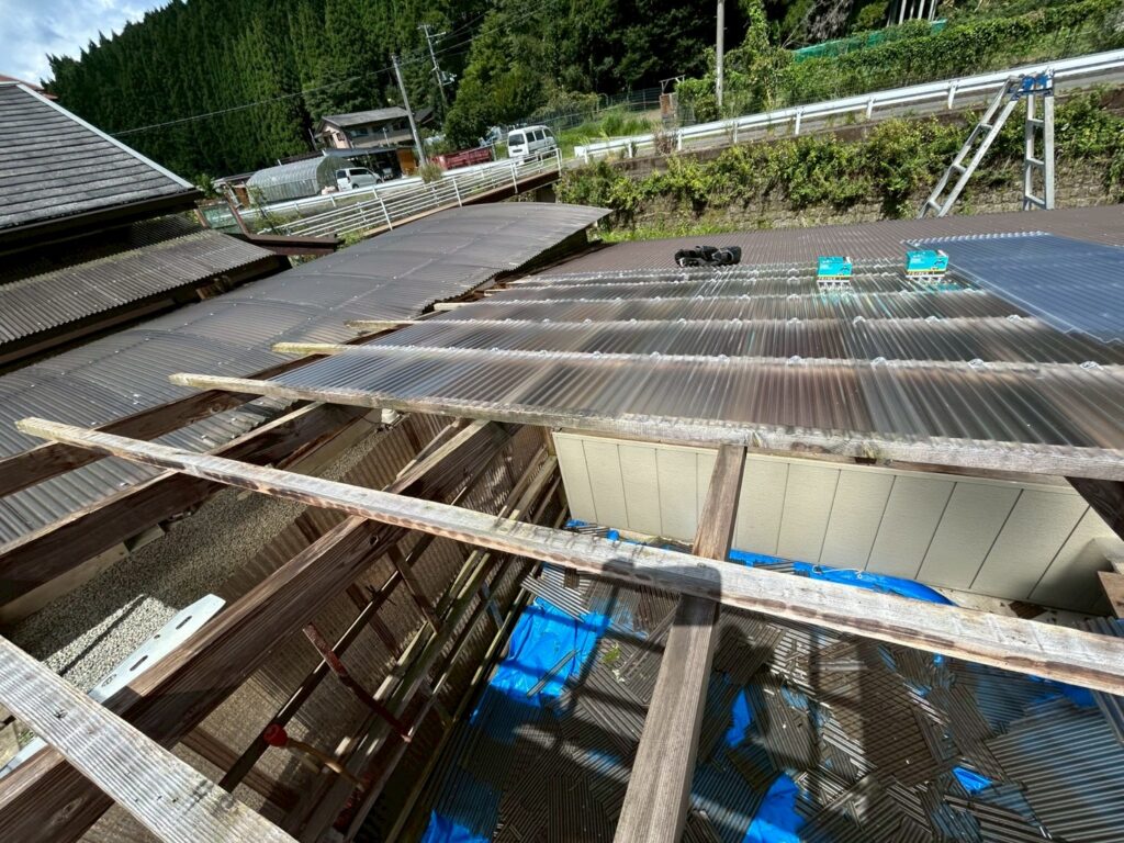 ポリカ波板張替え